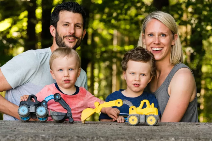Fotoshooting mit der ganzen Familien draussen in der Natur
